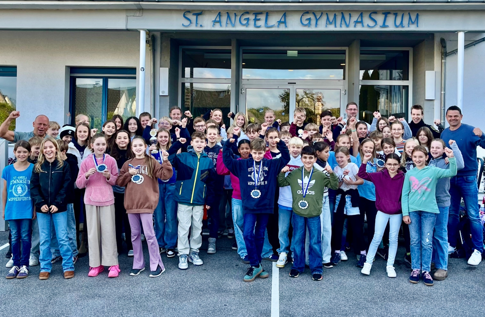 TeilnehmerInnen am Wipperfürther Stadtlauf 2025